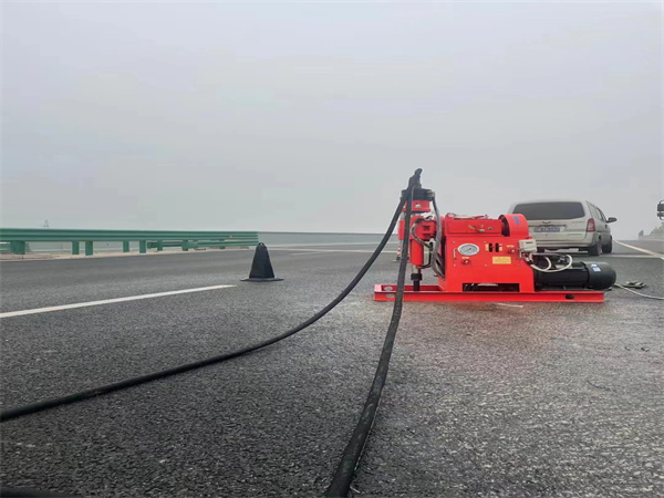 峰峰矿马路路基路面开裂下沉注浆加固灌浆